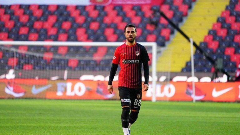 Furkan Soyalp: Muslera'nın çok önemli olduğunu hissettim