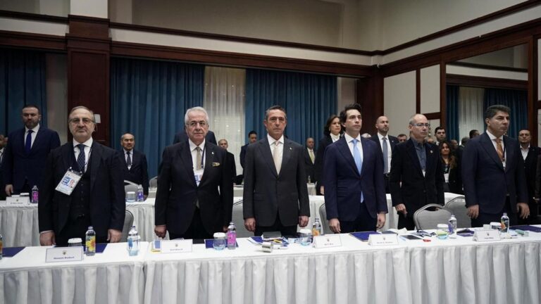 Fenerbahce Sıradan Yüksek Konsey başladı!