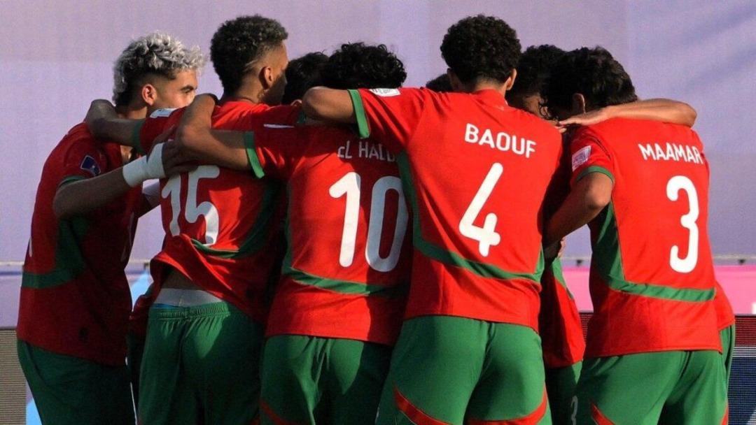 Sarı ve kırmızı kartların ardından futbol dünyasına yeni bir kart daha sunuldu; Yeşil kart... İlk kez U20 Dünya Kupası'nda denendi... 2